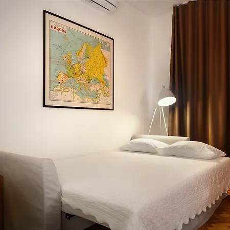 Fabrica Apartament *